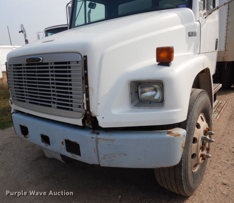 image for item HP9874 2002 Freightliner FL80  box truck