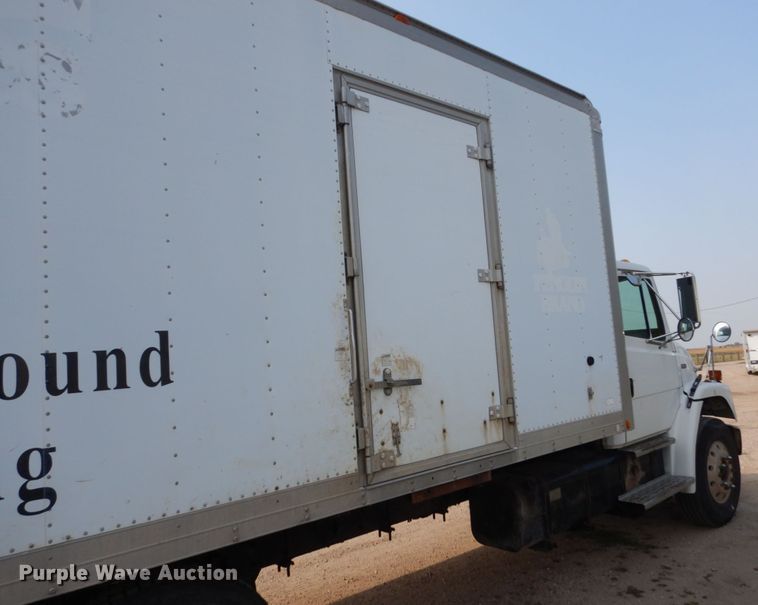 image for item HP9874 2002 Freightliner FL80  box truck