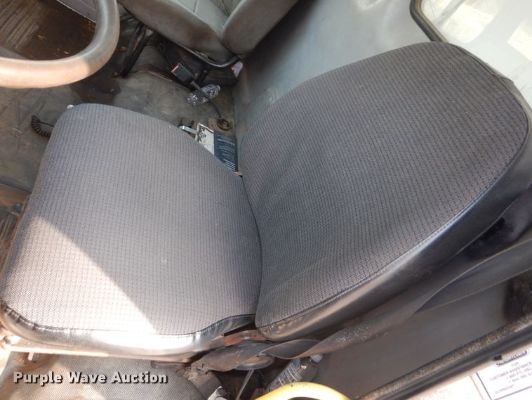 image for item HP9874 2002 Freightliner FL80  box truck