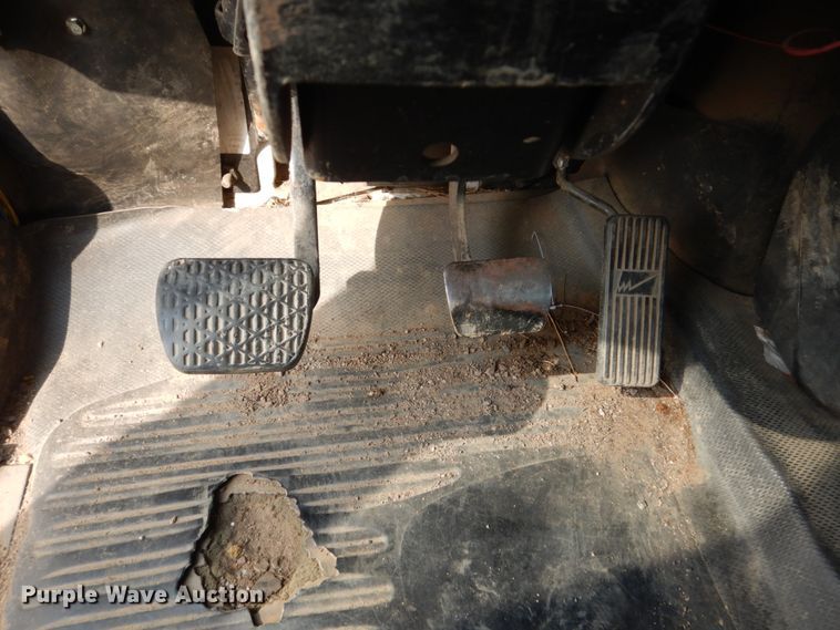 image for item HP9874 2002 Freightliner FL80  box truck