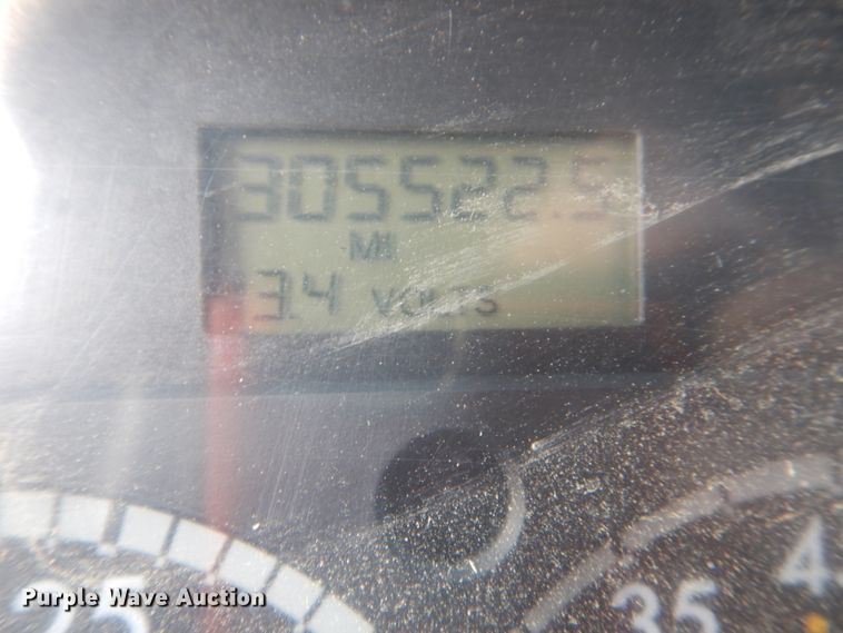 image for item HP9874 2002 Freightliner FL80  box truck