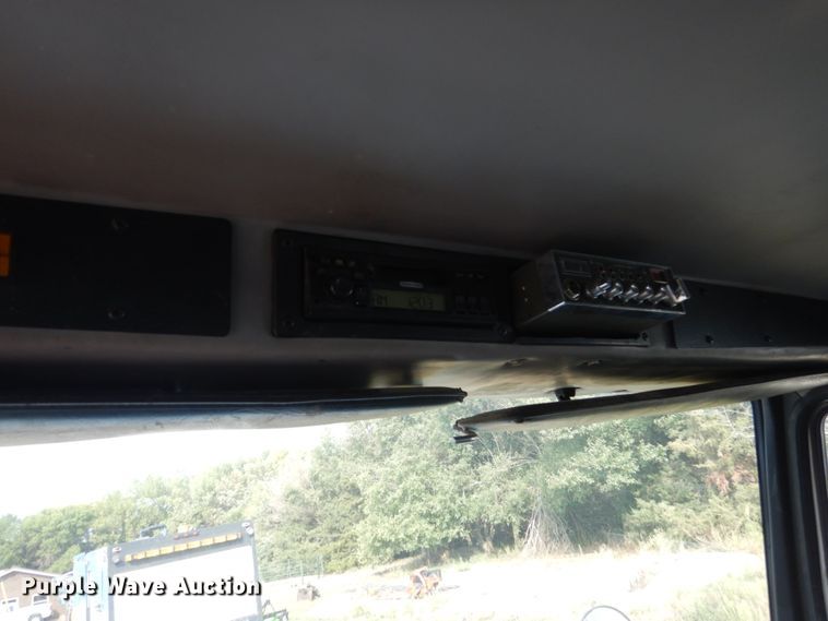 image for item HP9874 2002 Freightliner FL80  box truck