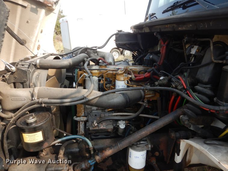 image for item HP9874 2002 Freightliner FL80  box truck