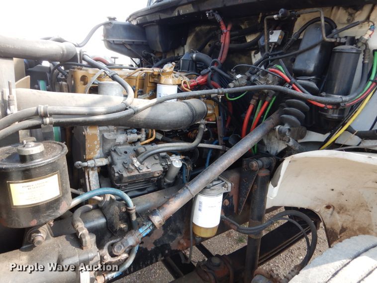 image for item HP9874 2002 Freightliner FL80  box truck