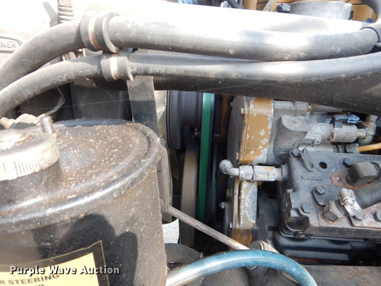 image for item HP9874 2002 Freightliner FL80  box truck