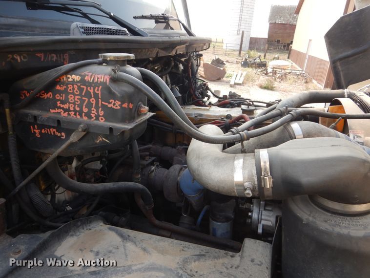 image for item HP9874 2002 Freightliner FL80  box truck