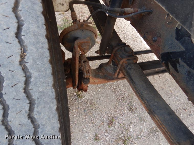 image for item HP9874 2002 Freightliner FL80  box truck