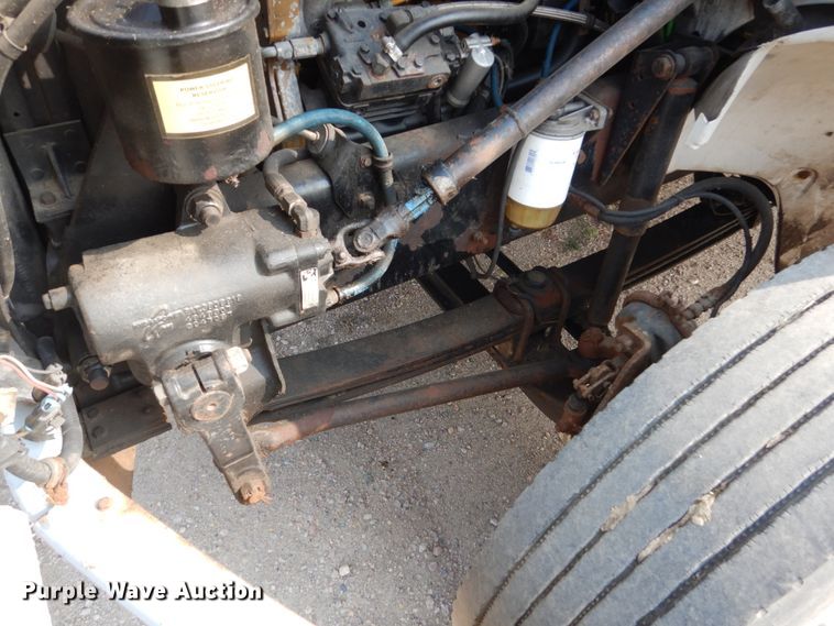 image for item HP9874 2002 Freightliner FL80  box truck