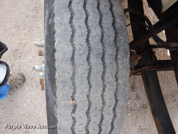 image for item HP9874 2002 Freightliner FL80  box truck