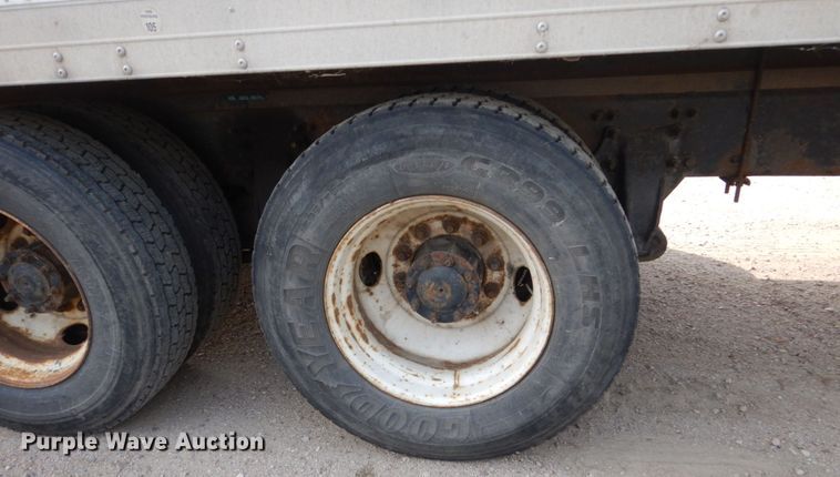 image for item HP9874 2002 Freightliner FL80  box truck