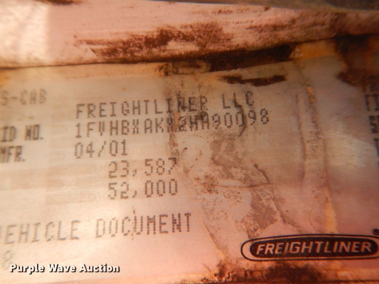 image for item HP9874 2002 Freightliner FL80  box truck