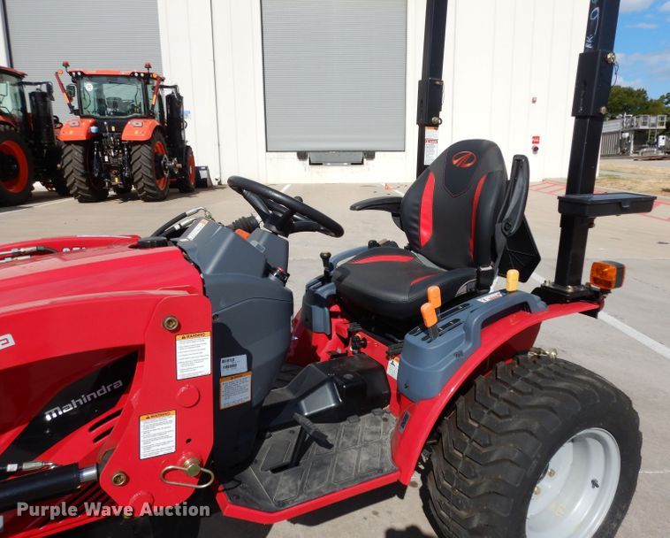 image for item HR9567 2016 Mahindra eMax 22L  MFWD tractor