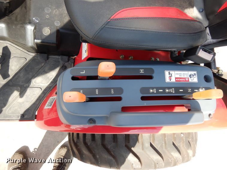 image for item HR9567 2016 Mahindra eMax 22L  MFWD tractor