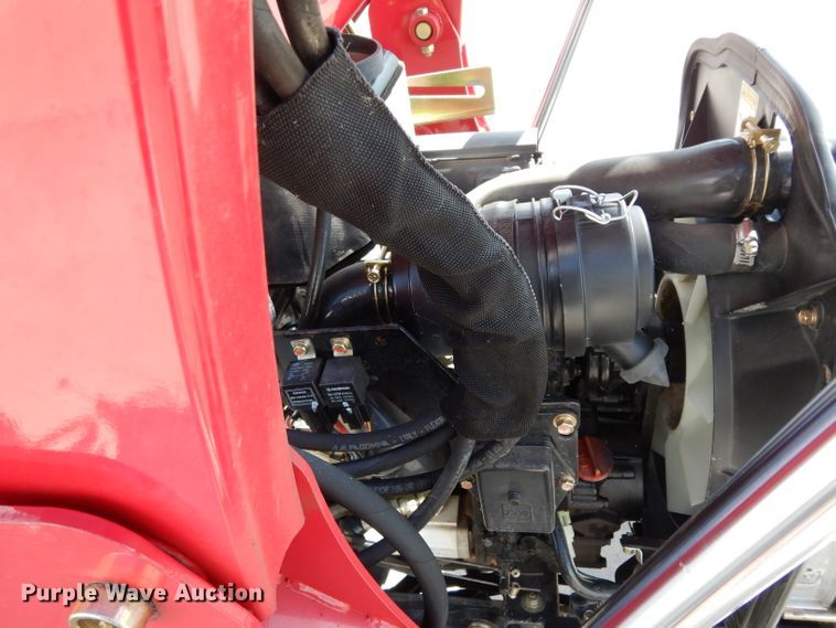 image for item HR9567 2016 Mahindra eMax 22L  MFWD tractor