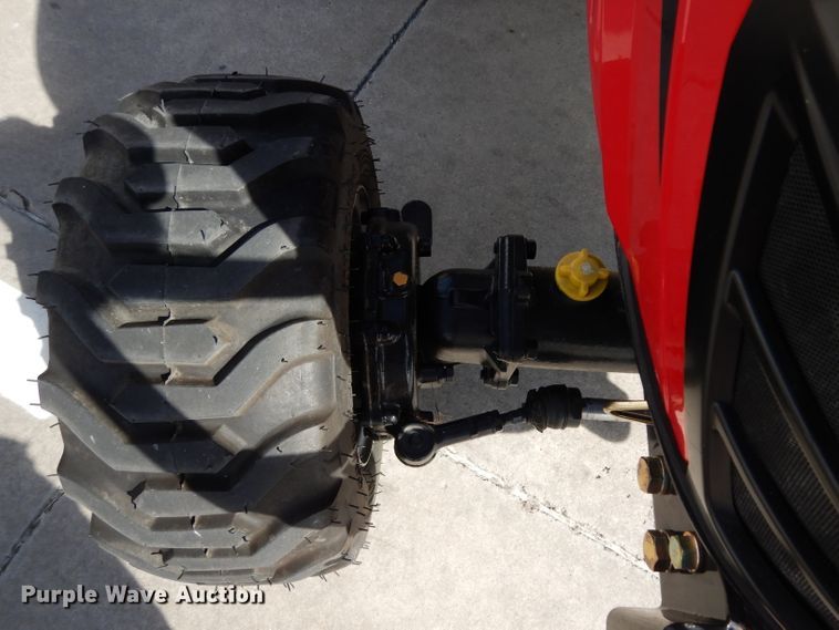 image for item HR9567 2016 Mahindra eMax 22L  MFWD tractor