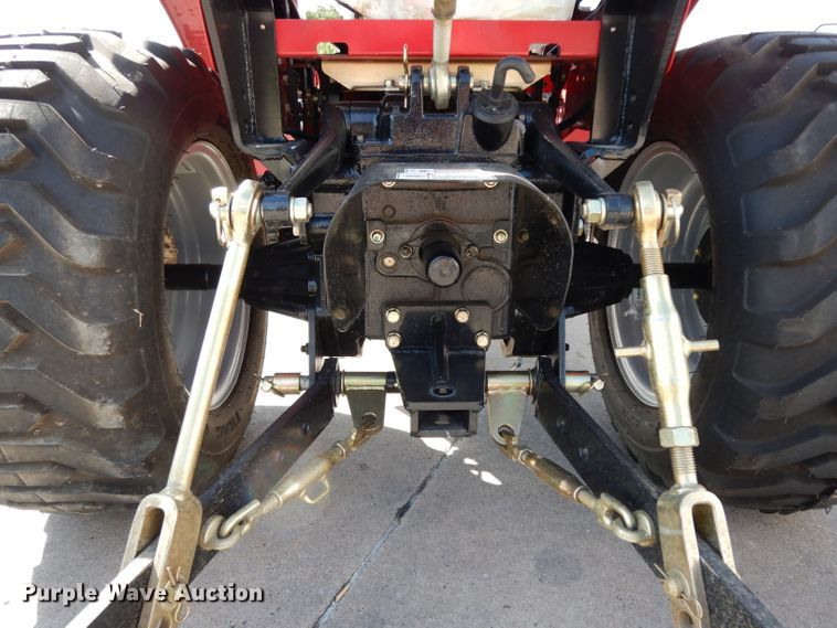 image for item HR9567 2016 Mahindra eMax 22L  MFWD tractor