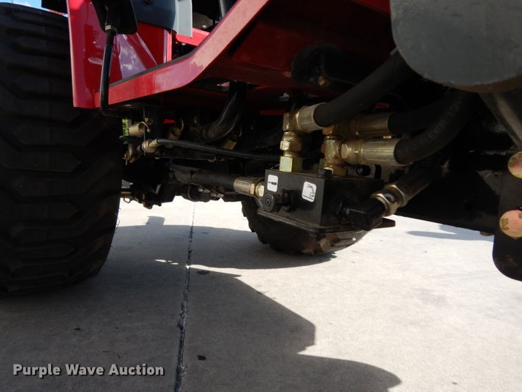 image for item HR9567 2016 Mahindra eMax 22L  MFWD tractor