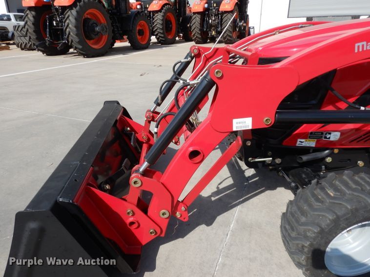 image for item HR9567 2016 Mahindra eMax 22L  MFWD tractor