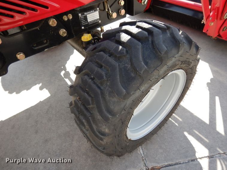 image for item HR9567 2016 Mahindra eMax 22L  MFWD tractor