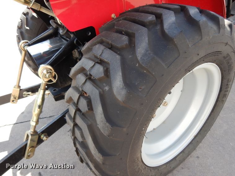 image for item HR9567 2016 Mahindra eMax 22L  MFWD tractor