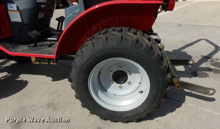 image for item HR9567 2016 Mahindra eMax 22L  MFWD tractor