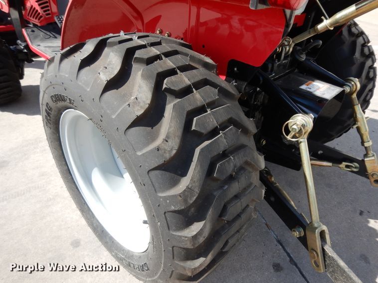 image for item HR9567 2016 Mahindra eMax 22L  MFWD tractor