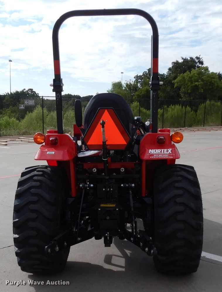 image for item HR9568 2019 Mahindra 1635H  MFWD tractor