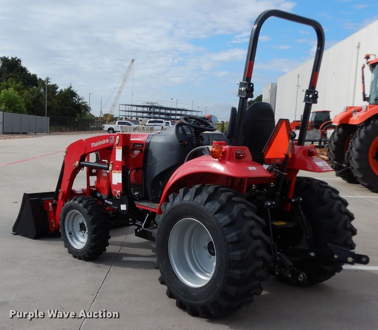image for item HR9568 2019 Mahindra 1635H  MFWD tractor