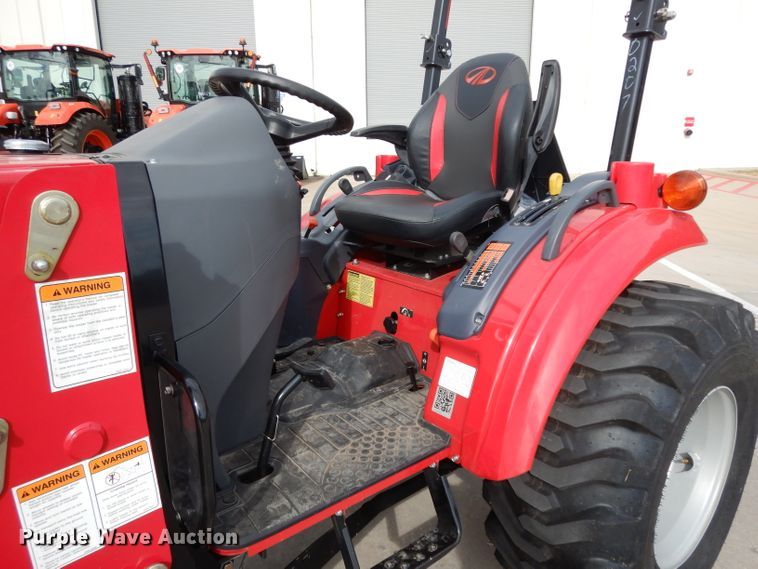 image for item HR9568 2019 Mahindra 1635H  MFWD tractor
