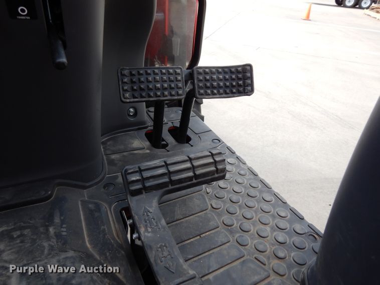 image for item HR9568 2019 Mahindra 1635H  MFWD tractor