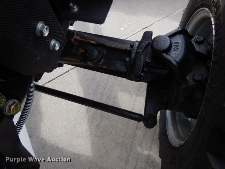 image for item HR9568 2019 Mahindra 1635H  MFWD tractor