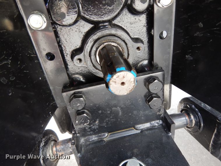 image for item HR9568 2019 Mahindra 1635H  MFWD tractor