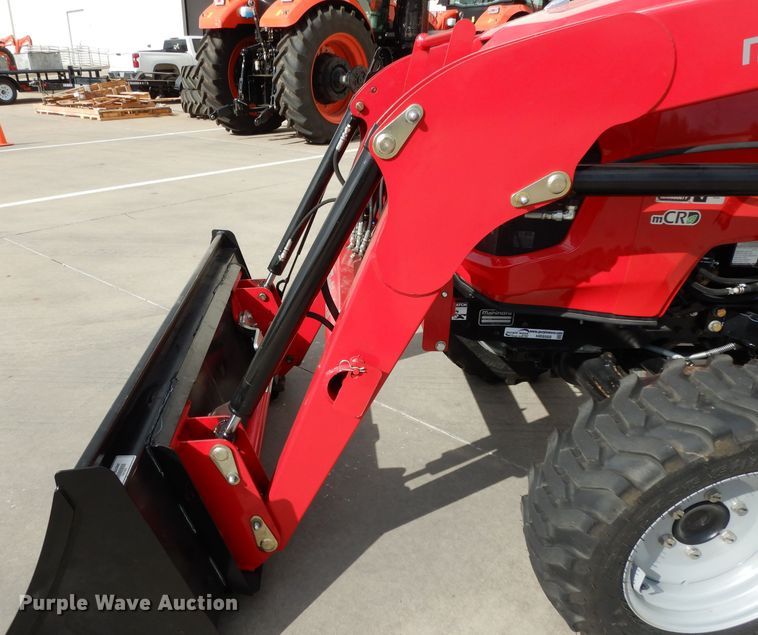 image for item HR9568 2019 Mahindra 1635H  MFWD tractor