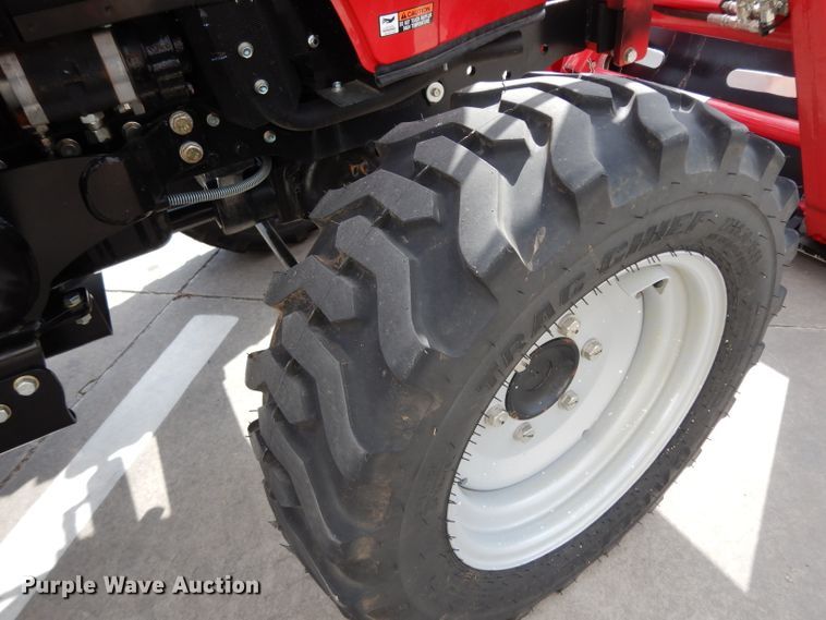 image for item HR9568 2019 Mahindra 1635H  MFWD tractor