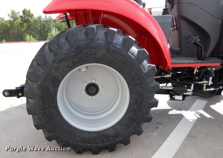 image for item HR9568 2019 Mahindra 1635H  MFWD tractor