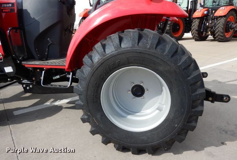 image for item HR9568 2019 Mahindra 1635H  MFWD tractor
