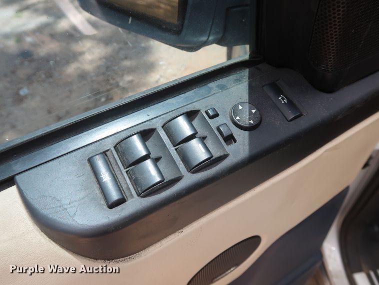 image for item HT9549 2004 Land Rover Range Rover  SUV