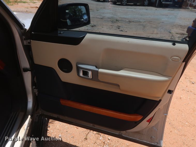 image for item HT9549 2004 Land Rover Range Rover  SUV