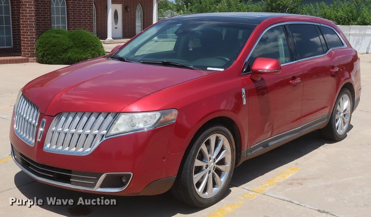 image for item HT9551 2010 Lincoln MKT  SUV