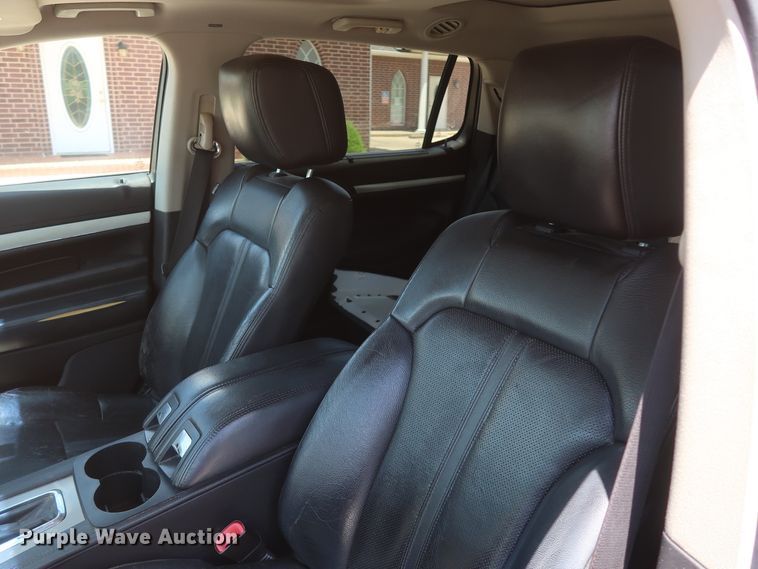 image for item HT9551 2010 Lincoln MKT  SUV