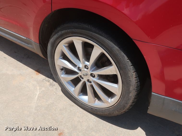 image for item HT9551 2010 Lincoln MKT  SUV