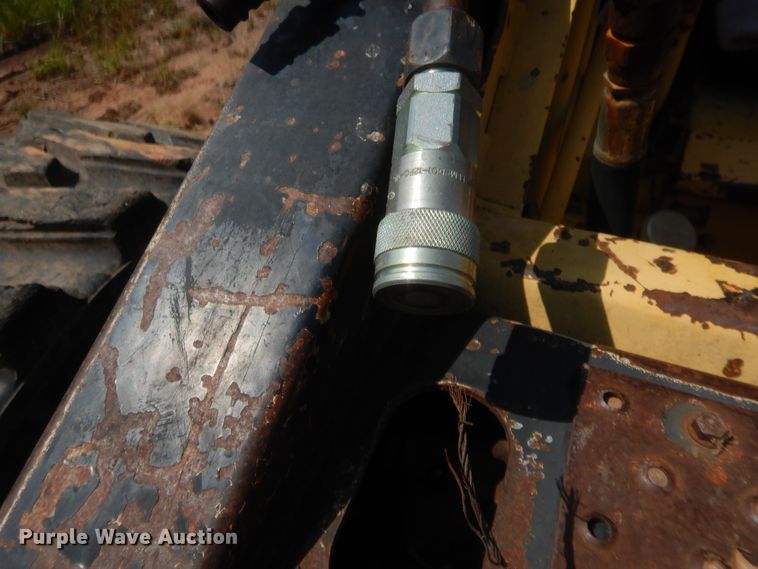 image for item HW9263 1984 New Holland 785  skid steer loader