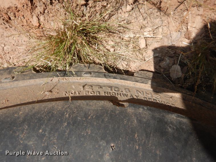 image for item HW9263 1984 New Holland 785  skid steer loader