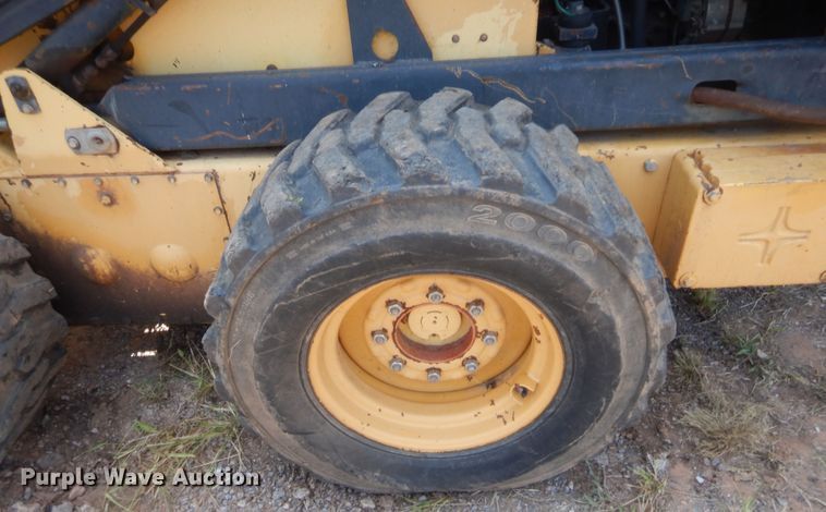 image for item HW9263 1984 New Holland 785  skid steer loader