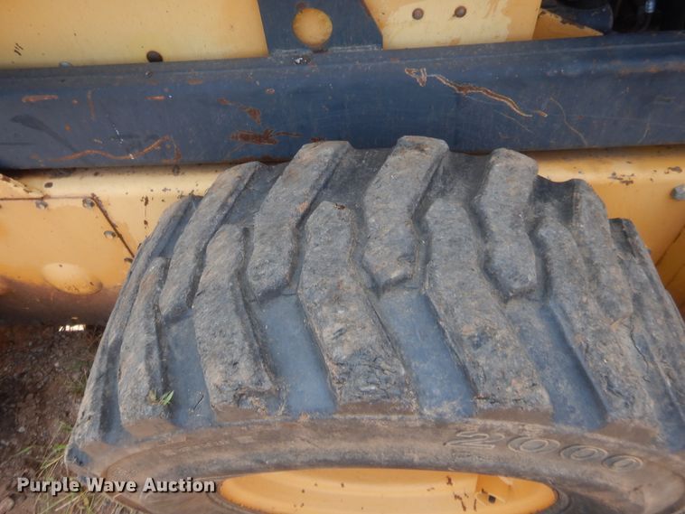 image for item HW9263 1984 New Holland 785  skid steer loader