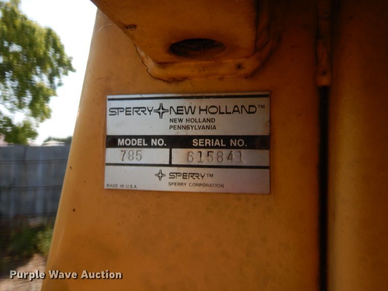 image for item HW9263 1984 New Holland 785  skid steer loader