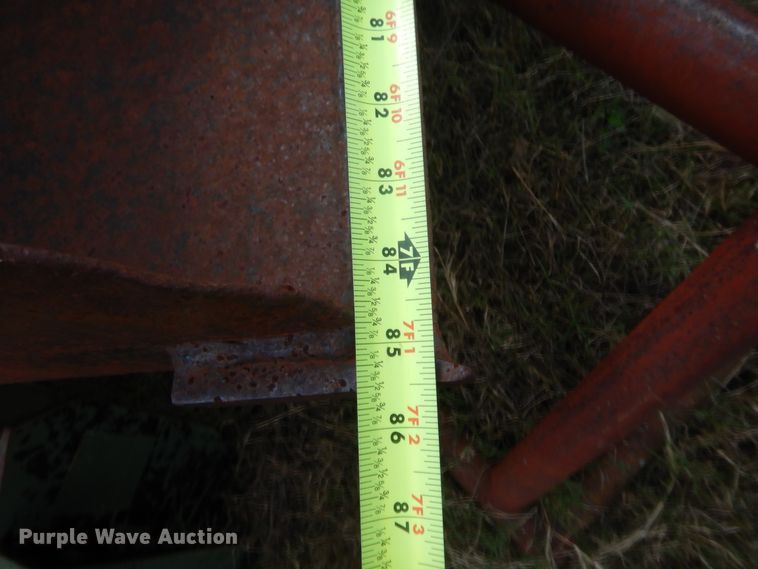 image for item HW9263 1984 New Holland 785  skid steer loader