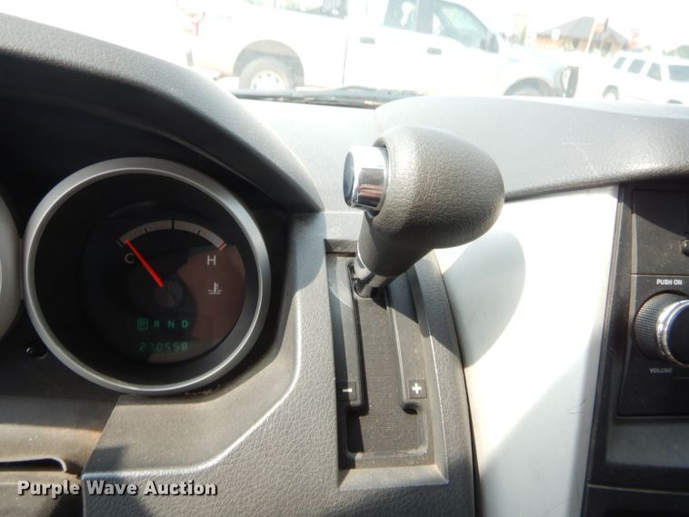 image for item HW9266 2010 Dodge Grand Caravan  van