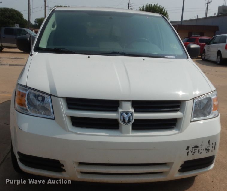 image for item HW9267 2010 Dodge Grand Caravan  van