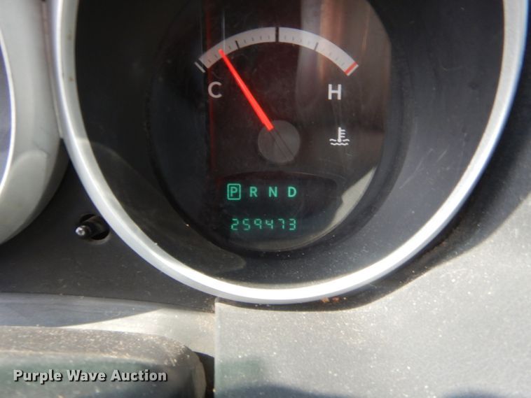 image for item HW9267 2010 Dodge Grand Caravan  van